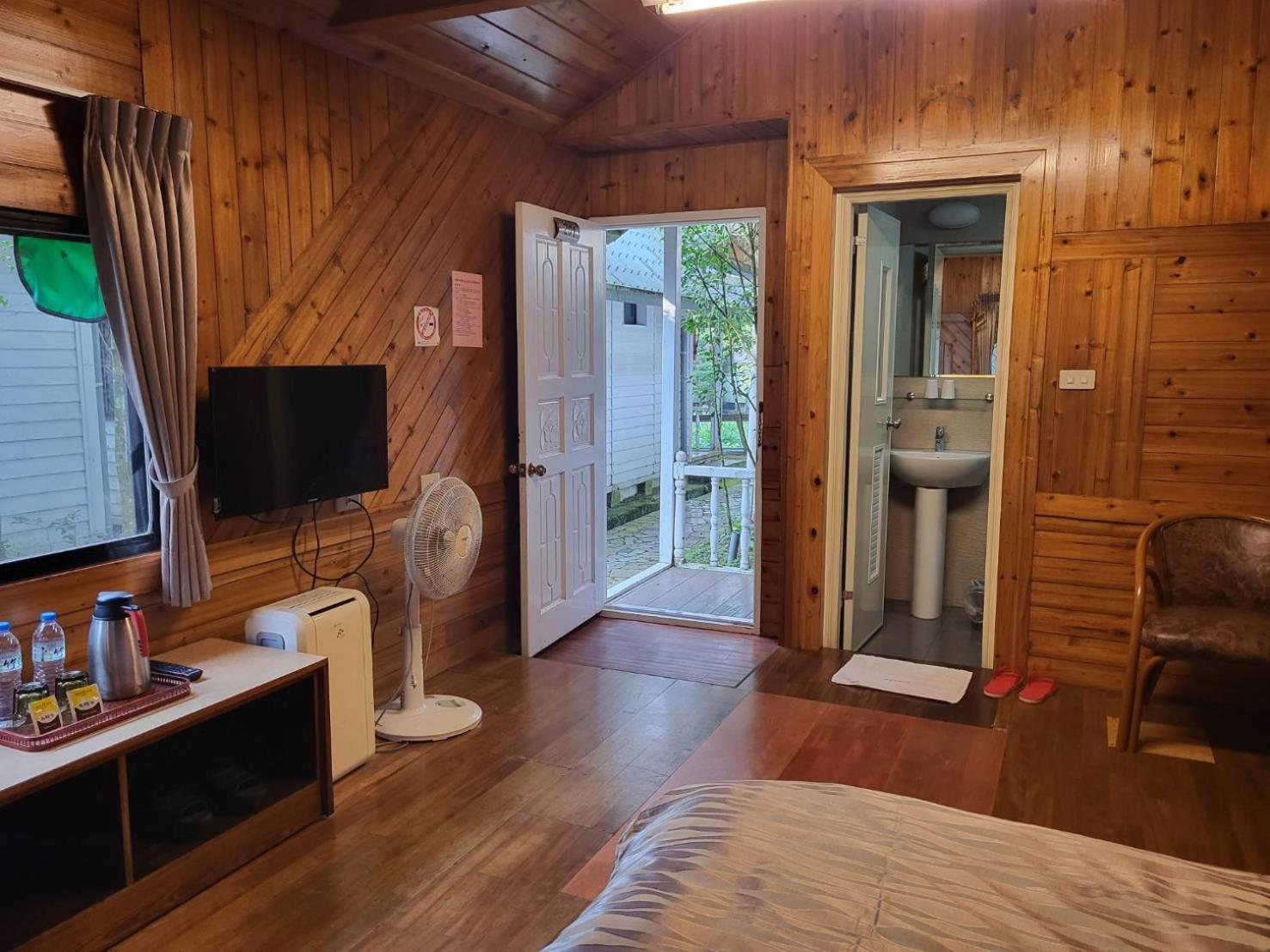 Gemlu Villa Lugu Eksteriør bilde